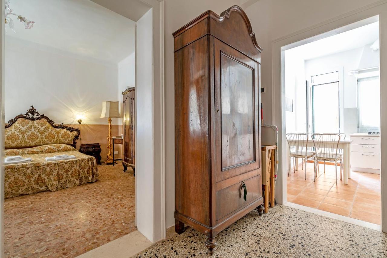 Queen House Venezia Bagian luar foto