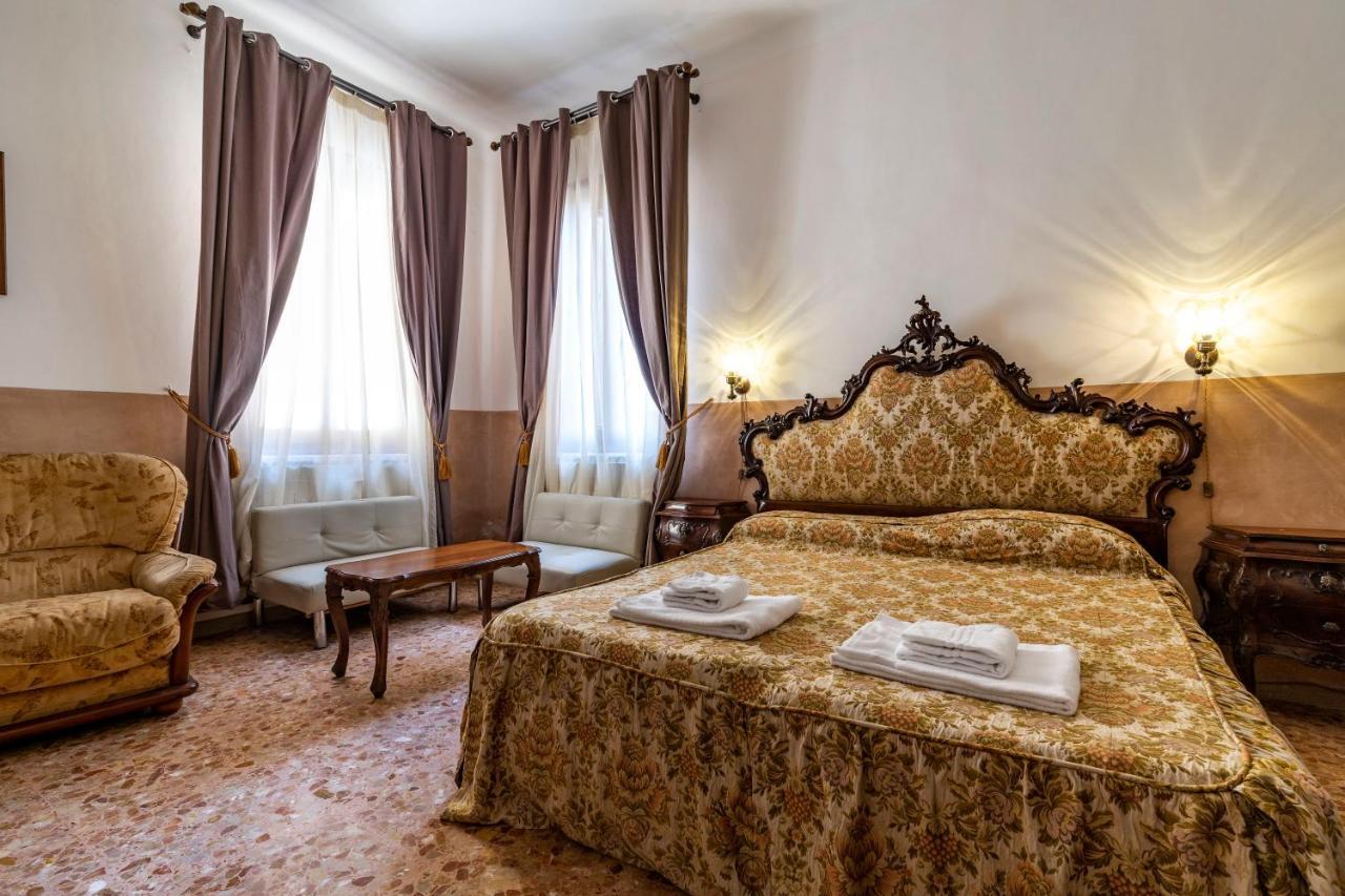 Queen House Venezia Bagian luar foto