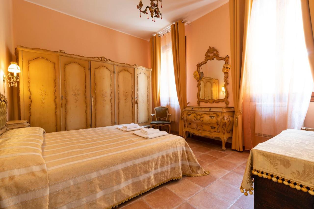 Queen House Venezia Bagian luar foto